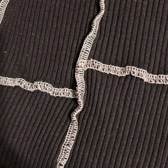 SHEIN Ribbed Cropped Tank - Picture 3 of 5